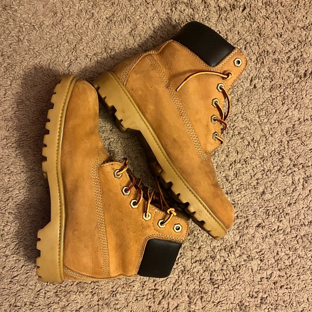 Boots - Picture 2 of 4